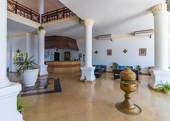 Daniela Diving Resort 3*